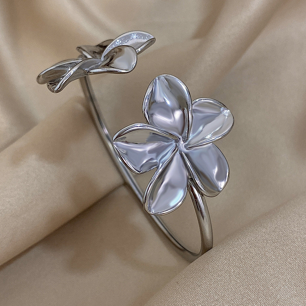 Flower bracelet