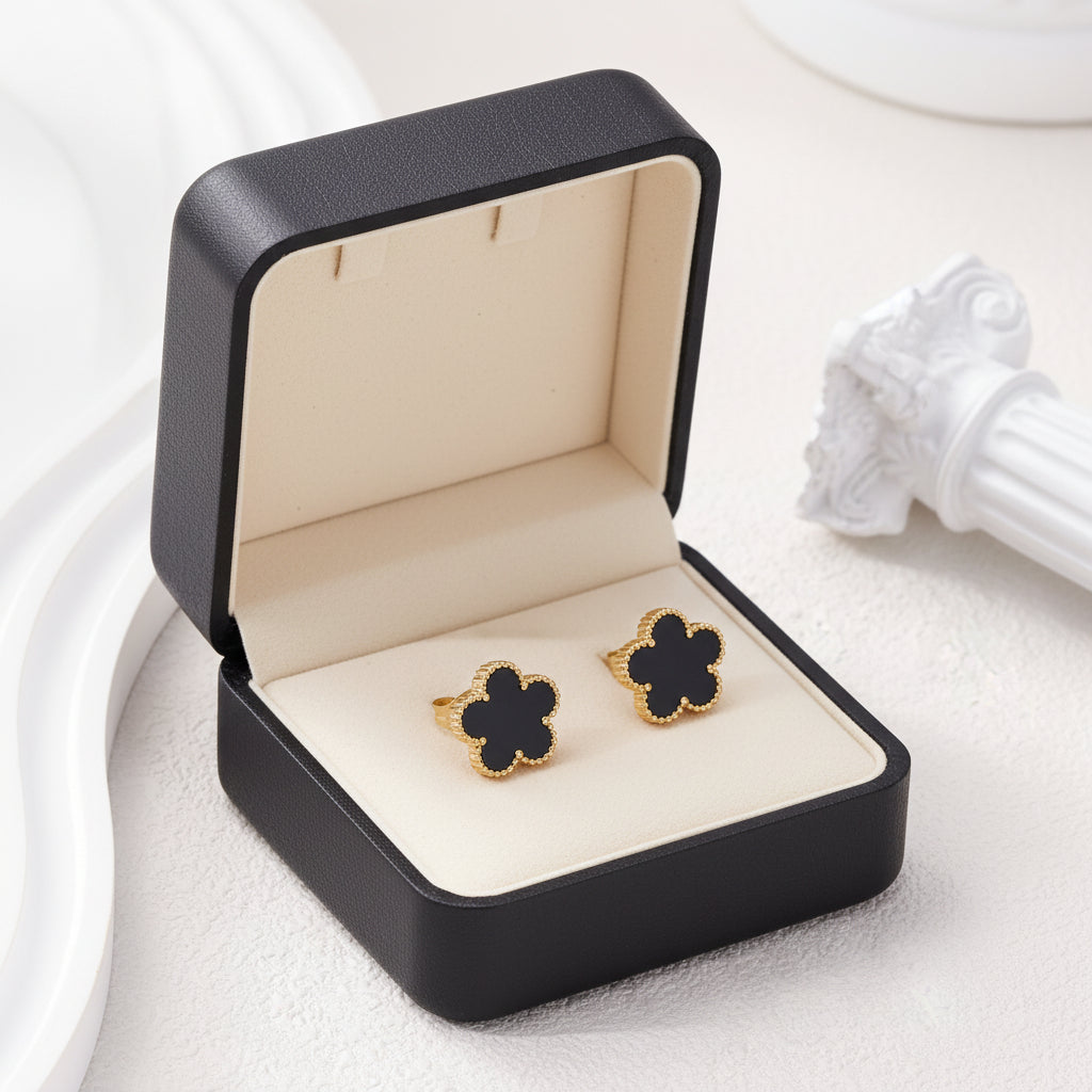 Five clover petal flower bracelet