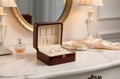 Five clover petal flower bracelet