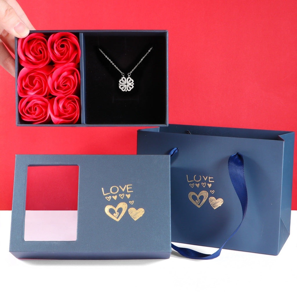 Diamond Four-Leaf Clover Necklace Rose Gift Box